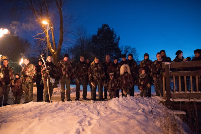 Maskenabstauben17-13