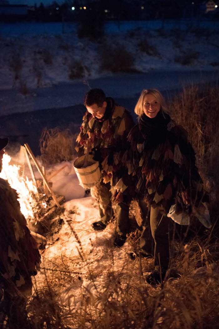 Maskenabstauben17-20