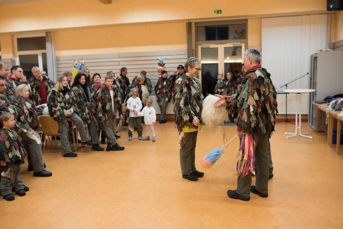 Maskenabstauben17-46