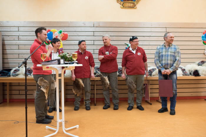 Maskenabstauben17-55