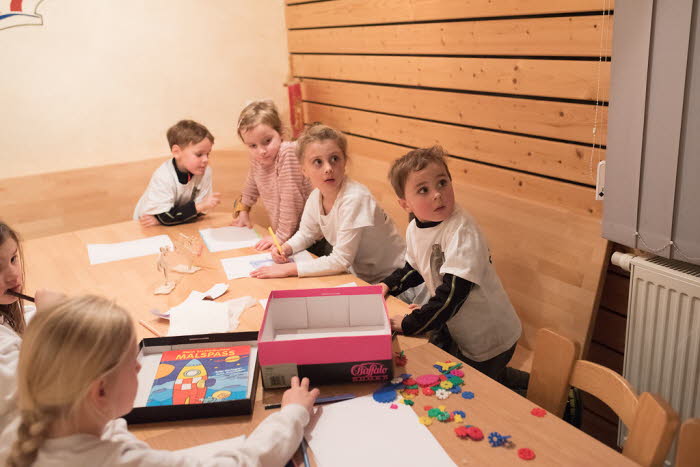 Maskenabstauben17-59